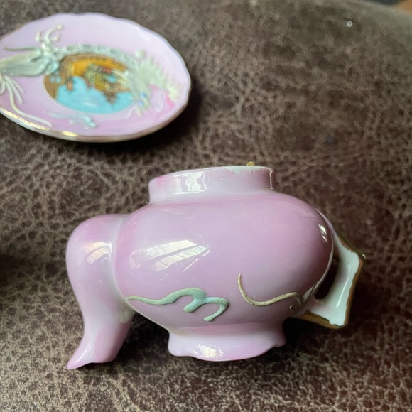 Vintage Moriage Dragon “Souvenir Miniature Teapot, Cup, Saucer & Stand” - Picture 3 of 9